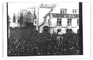 Demonstration Ende Oktober 1918 in Friedrichshafen (Bildnachweis: Kreisarchiv Bodenseekreis).